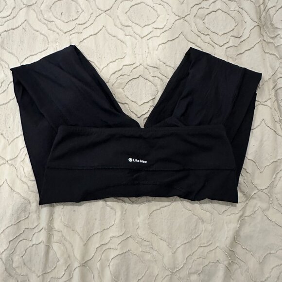 Like New Lululemon Size 6 - Picture 3 of 9